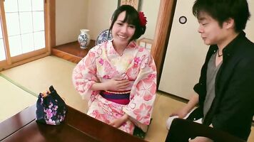 花火大会が突然中止となり街をうろつく浴衣美人たち 1