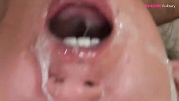 MY YOUNG GIRLFRIEND HAS TIGHT PUSSY BUT I WANT FUCK HER MOUTH