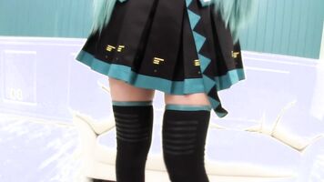 Kiritani Puts On Stockings To Give a Footjob.